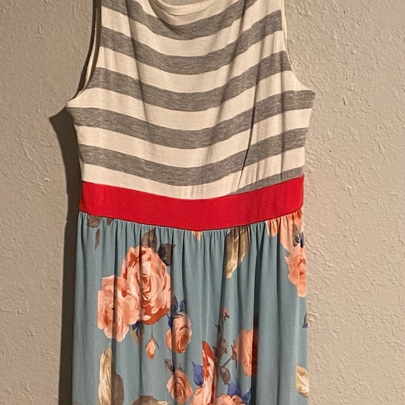 Maxi dress - Picture 1 of 2